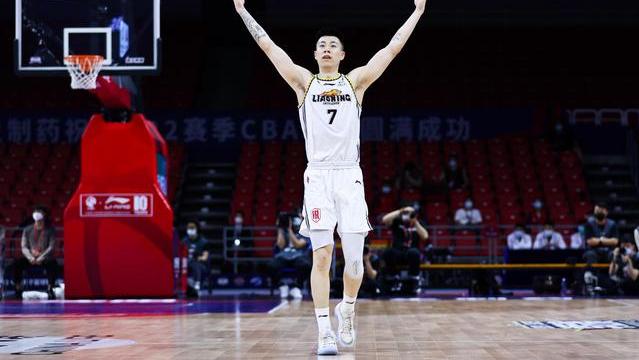 张镇麟|23岁张镇麟正式冲击NBA，杨鸣敲定最佳替身，21岁新星迎上位良机
