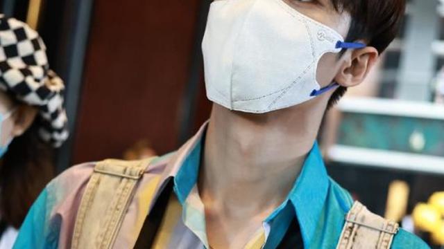 檀健次|檀健次录制《你好星期六》，被指造型“太娘”，网友：丑人多作怪