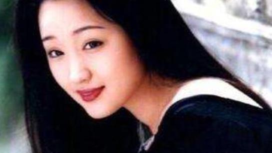 杨钰莹|让人心疼！杨钰莹回忆与赖文峰三年来的同居生活，鲁豫听完落泪