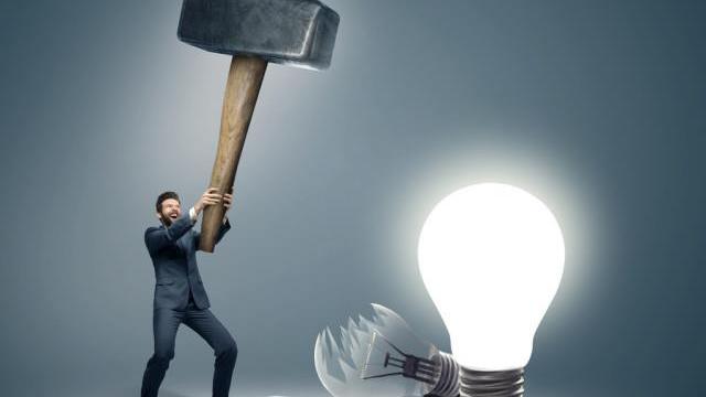 |人在职场，遇到这4种人时，该翻脸就翻脸，别人才会高看你