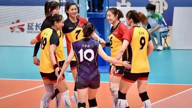 杜清清|山东女排7球员参加训练营，王梦洁杨涵玉杜清清入围，梅笑寒落选