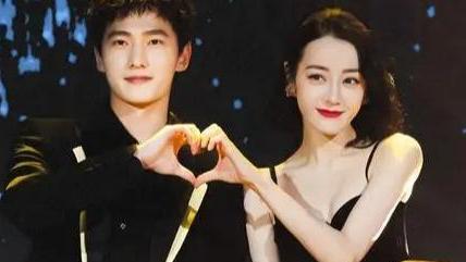 迪丽热巴|迪丽热巴杨洋搭档时合作共赢，解绑单独挑大梁扛剧，各自依旧美丽