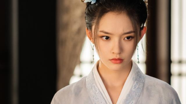 陈晓|刘亦菲新剧太火爆！与陈晓CP感满满，评分一路飙升有望成黑马之作