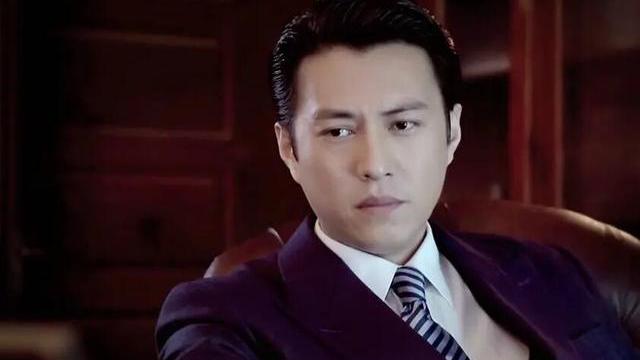 靳东|靳东又迎来一部待播剧，女主是32岁当红花旦，冲这阵容就等不及