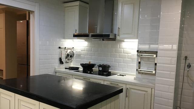 媳妇花了60万装修出来的新房，厨房中看不中用，卫生间跟公厕好像