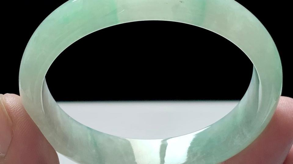 翡翠手镯|5000块预算，能买到什么样的翡翠手镯？