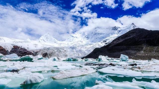 |自驾西藏一定要去的萨普神山：这里被称为“小冰岛”有奇幻蓝冰
