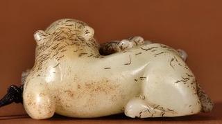 |清代 和田玉瑞兽把件