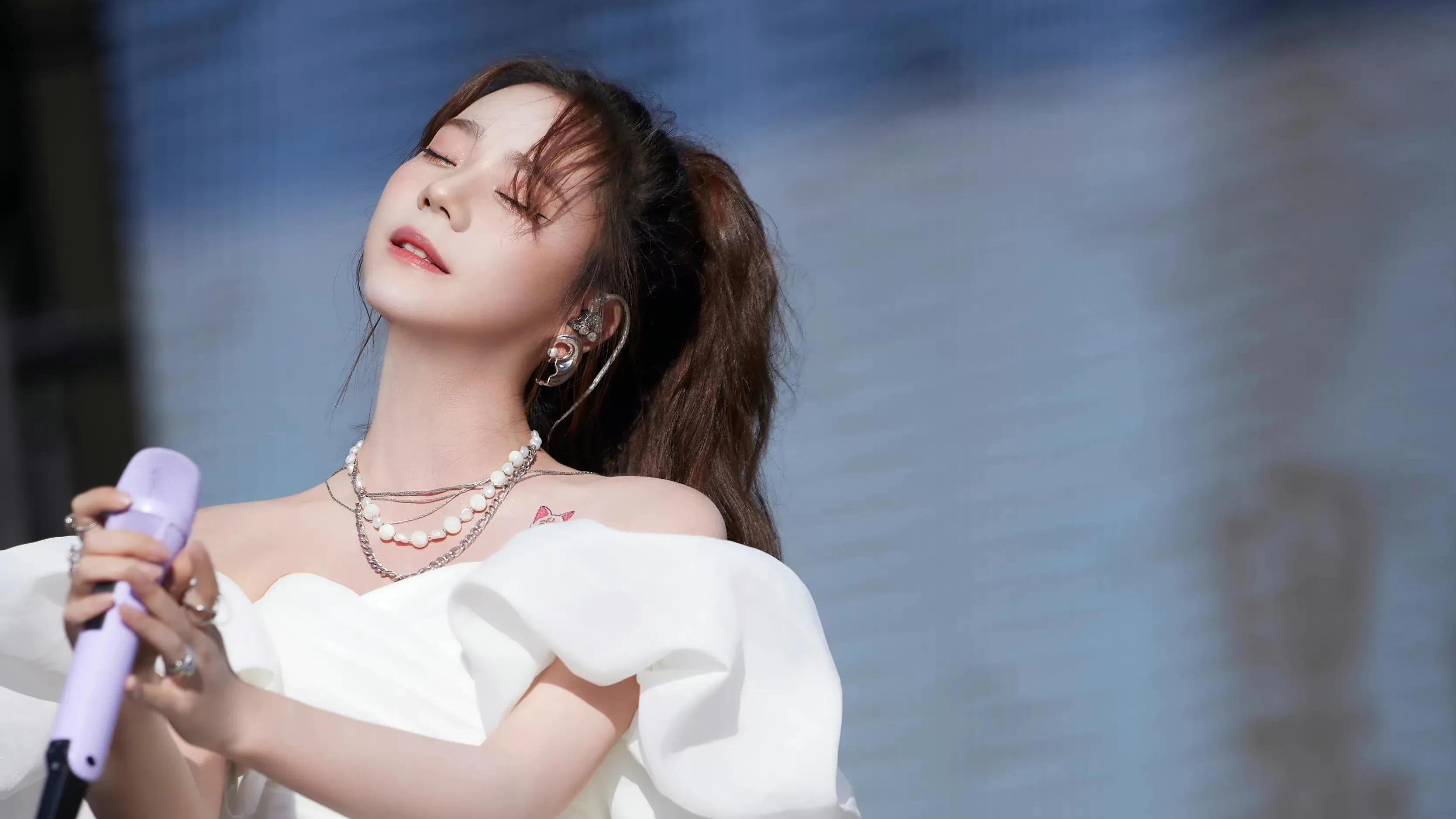 紫宁|张紫宁，俏丽唯美的美女歌手，灵动清甜的长相，太迷人啦