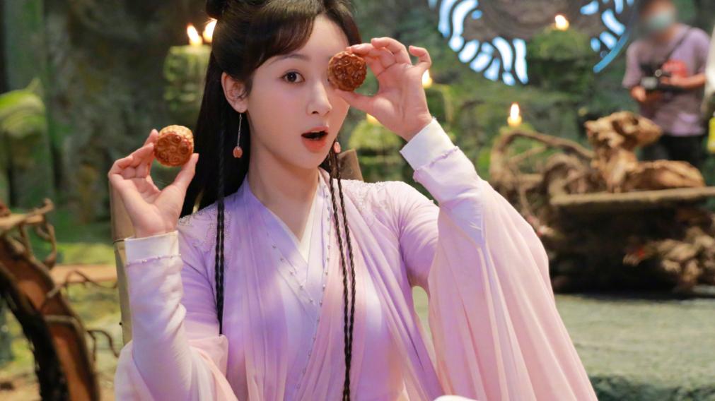 杨紫|杨紫没有偶像包袱，不管对谁都很礼貌友善，不耍大牌