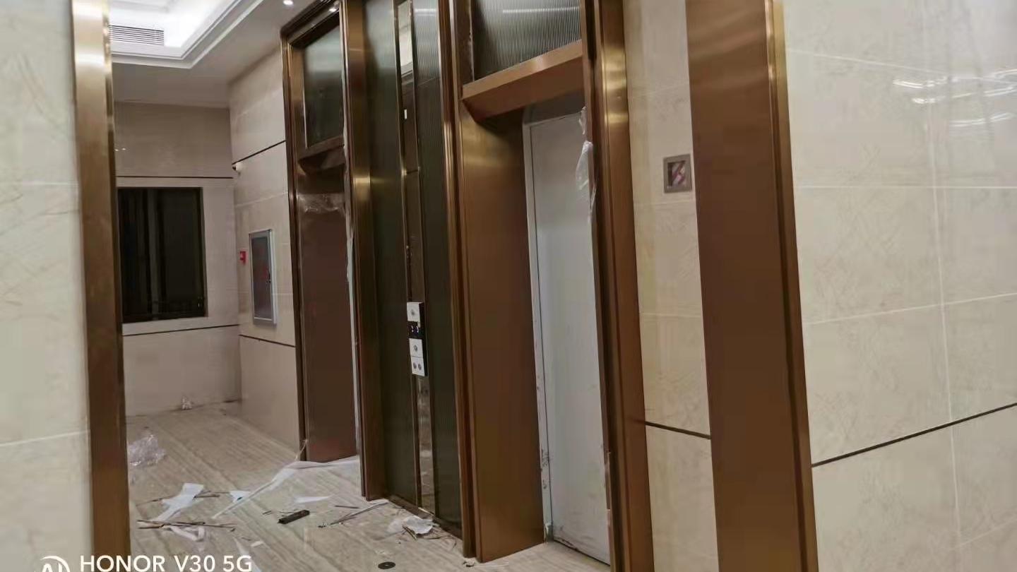 为什么现在的电梯门套越来越多人用不锈钢彩色板？