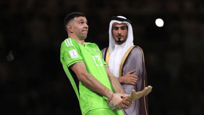 英媒痛批阿根廷队：梅西加时进球无效！场上有13人，法国队是冠军