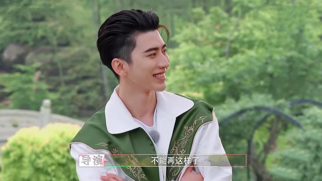 周深|蔡徐坤的“稳重”，周深的“情商”，让《奔跑吧》口碑封神