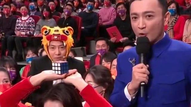 春晚|春晚亮点：邓超自嗨欢乐多，赵丽颖紧张眼神乱，撒贝宁嘴瓢热搜见