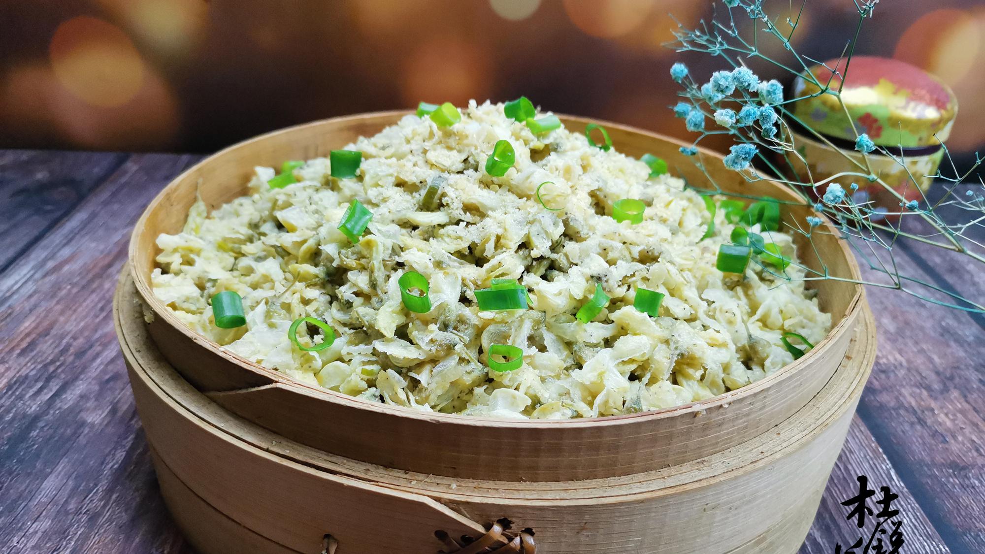 玉米棒|槐花季不能错过的美食，南方人大多没见过，北方吃过的至少70后