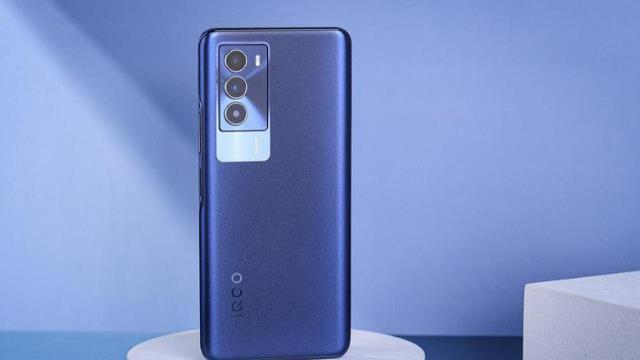 龙芯|预算千元的最佳选择！骁龙芯+256GB+144Hz，iQOO这波简直太内卷