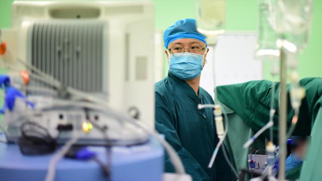 |有病不去医院去按摩，结果进了急诊科