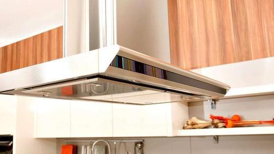 油烟机不止有顶吸和侧吸，近两年流行的下吸和“7字”更适合中餐