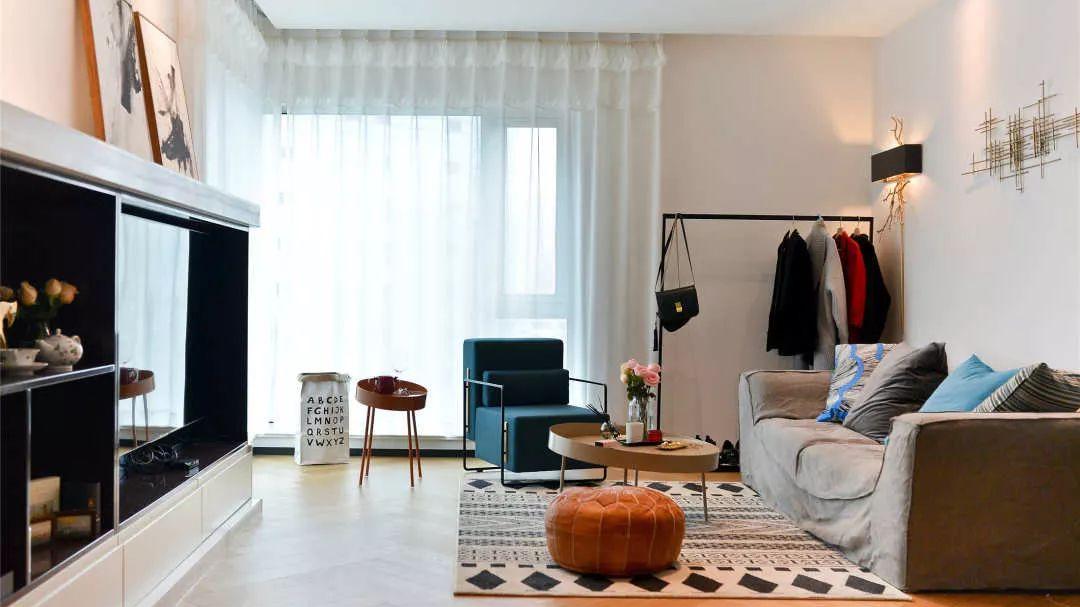 50㎡轻奢风单身公寓，这样的设计看一眼，就能让你心动