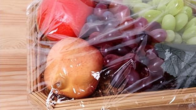 水果|装菜、装水果的塑料袋放进冰箱，有毒还致癌？通过研究实验告诉你