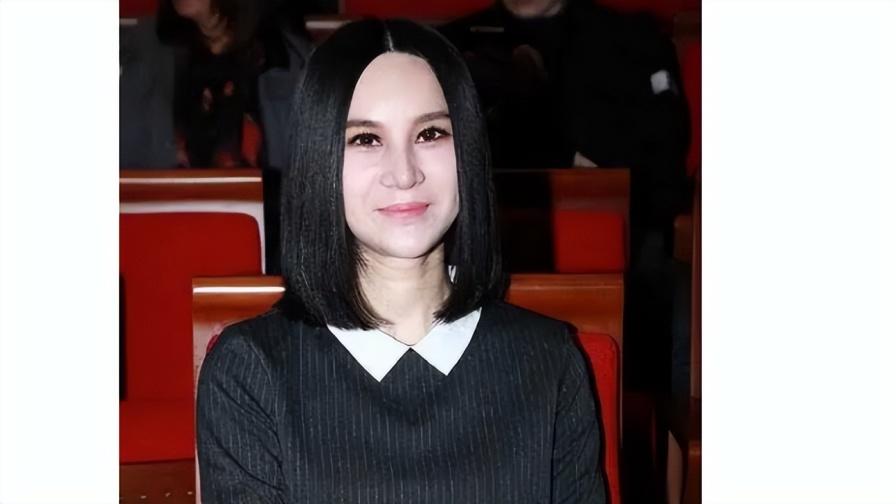 尚雯婕|从超女冠军到黑心老板，“目中无人”的尚雯婕，终于翻了个大跟头