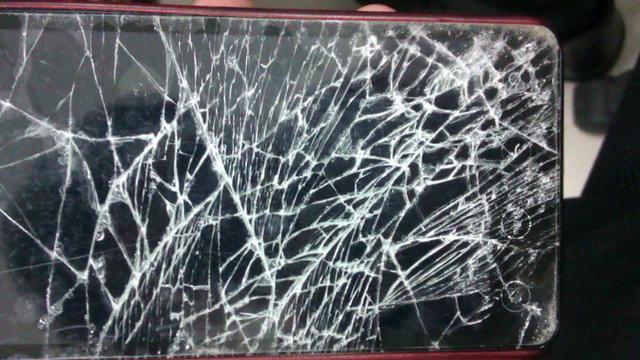 |手机钢化膜撕不下来？可尝试这几种方法，即可轻松搞定它