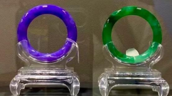 翡翠|看似“一眼假”的手镯，却是价值千万的翡翠