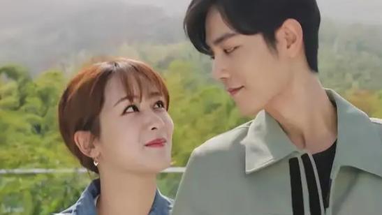 |肖战胡子穿帮，是化妆化出来的，与出演“疾冲”时的状态不一样