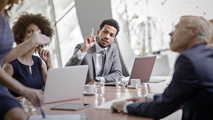 劳动教育|想在职场混得好，需要学会甩锅这一类的骚操作吗？