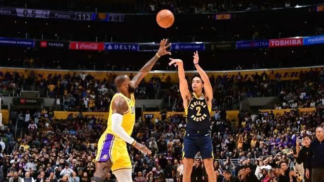 打爆库里，让詹姆斯成为背景板，他是一名二轮秀，才22岁