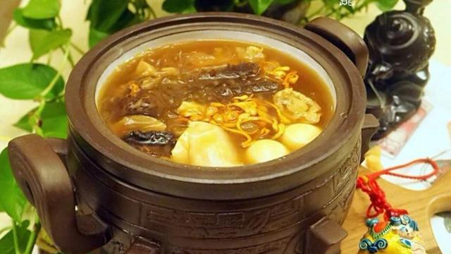 食材|年夜饭“终极版硬菜”，汤浓料又足，颜值高寓意好，一上桌就抢光