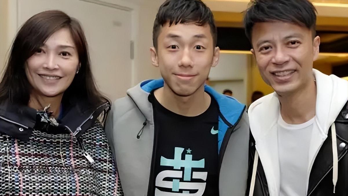 李克勤|卢淑仪：19岁邂逅李克勤，30年恩爱如初，嫁对人果然越来越美