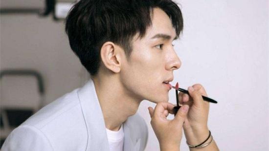 带货 真正的带货一哥 李佳琪力荐的10款优秀护肤品 年底让自己快速变美