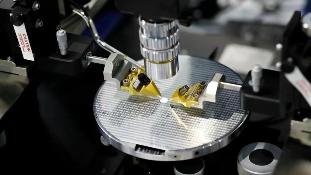 asml|美国已经正式下发通知，可ASML早已开始行动了！