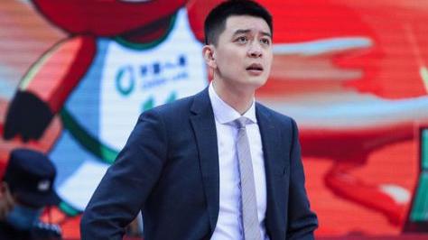 蒋兴权|蒋兴权正式退休，CBA名帅有望回归辅佐杨鸣，解决两难题