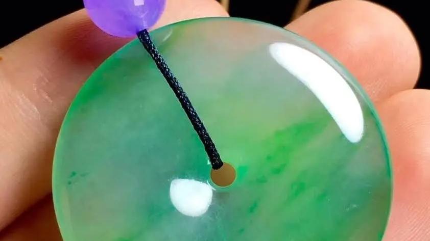 翡翠|网购翡翠为什么会有代购费？