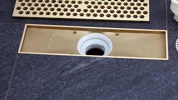 现在淋浴房都不流行装挡水条了，这样装出来的效果更佳！