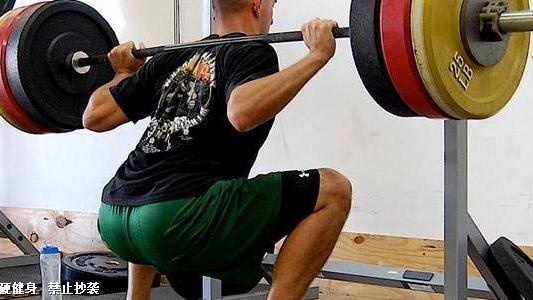 深蹲|深蹲促睾，需要满足两个条件，并不是你练了深蹲，睾酮就会变强