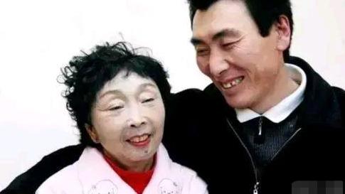 李玉成|网友：大小老婆可还行！马玉琴被接回家，与李玉成新欢相处融洽