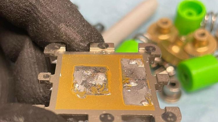 CPU|AMD锐龙7000处理器成功开盖：继续采用钎焊散热