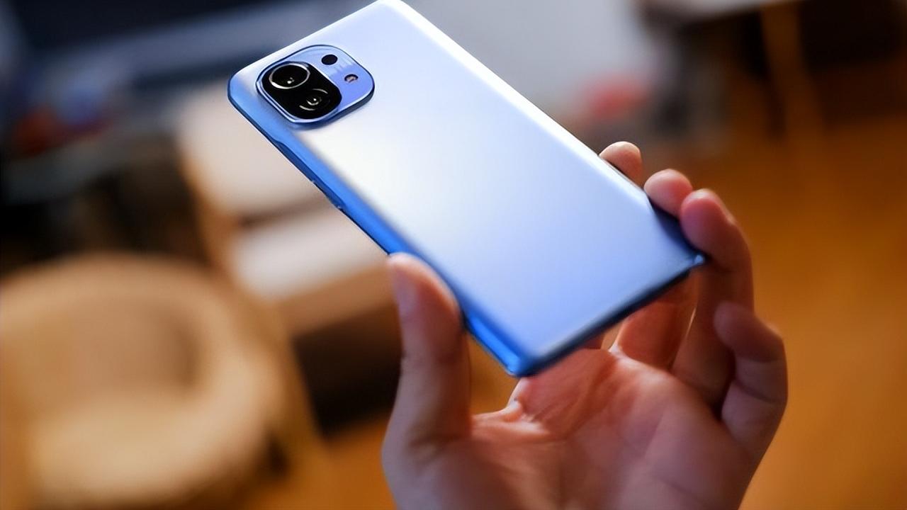 小米科技|四曲面2K柔性屏+1亿像素镜头，小米旗舰产品比红米K50还便宜！