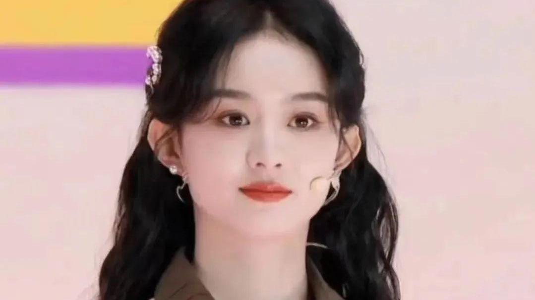 赵丽颖|五四青年节明星动态，王一博脸肿，赵丽颖嘴唇变厚被质疑做了医美