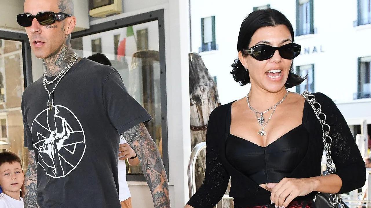 考特尼·卡戴珊|考特尼·卡戴珊新婚老公突发疾病入院，女儿却在抖音上录播跳舞？