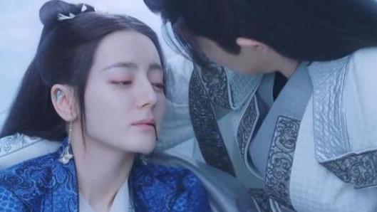 恰似故人归|《恰似故人归》的女主姬云鹤，在短暂的退出之后，泪流满面