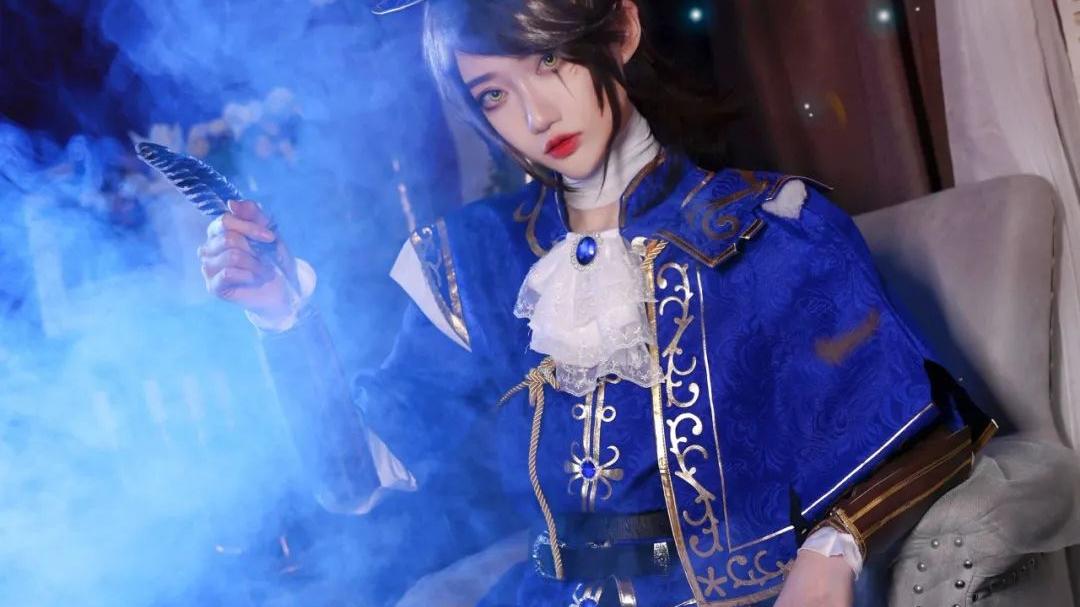 新斗罗大陆|cos：第五人格画家?艾格，为世间的一切美好而作画