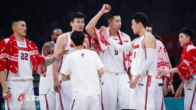 任骏飞|任骏飞伤停后！广东23岁前锋高效爆发，季后赛急需他站出来