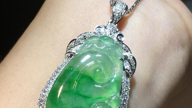 翡翠|收藏和投资翡翠要理智，切忌不要盲目跟风，避免遭受经济上的损失