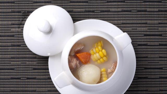 抗衰老|为什么吃饭要吃“七分饱”？研究发现：不仅能减肥，还可抗衰老