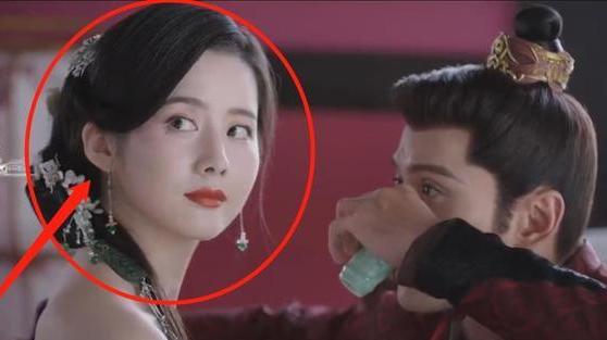 梁翊|《嫣语赋》师小小是谁演的，出场一个回眸就圈粉，她喜欢梁翊吗