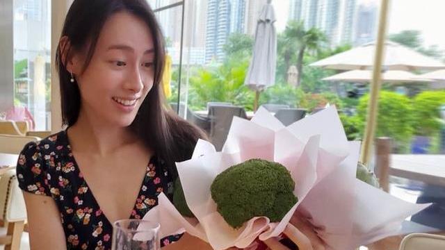 孙红雷|未婚生三子却无缘豪门！梁洛施遭嘲笑仍无怨，如今成“最大赢家”